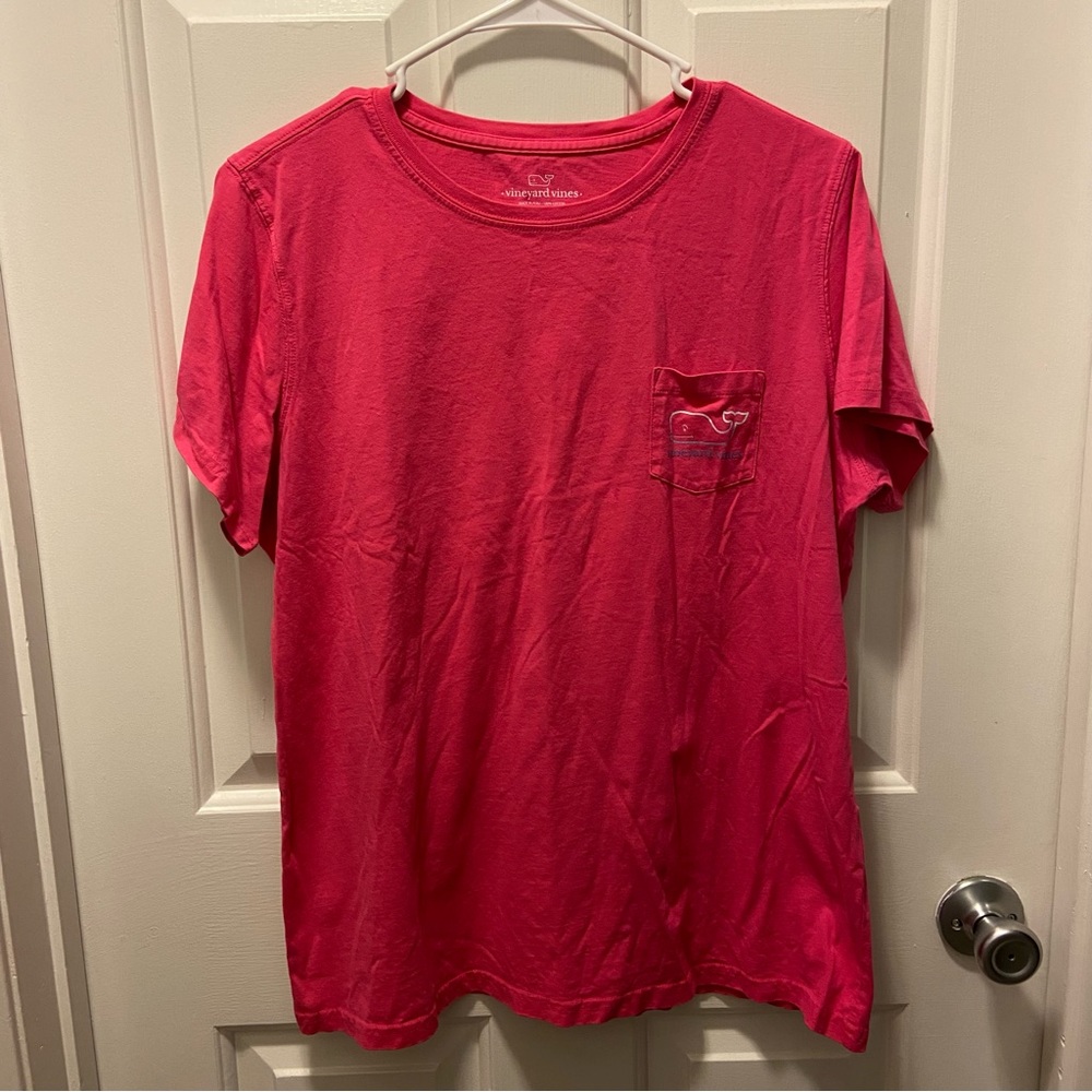 Vineyard Vines pink front pocket t-shirt 100% cotton girl’s L